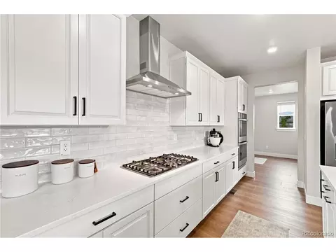Kitchen - 16675 W 93rd Pl, Arvada, CO 80007 photo 6 of 6