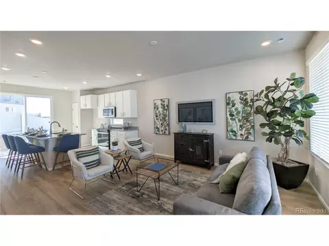 21890 E 38th Pl, Aurora, CO 80019 photo 4