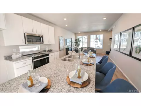 21890 E 38th Pl, Aurora, CO 80019 photo 8