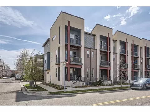 7010 W Alaska Dr, Lakewood, CO 80226