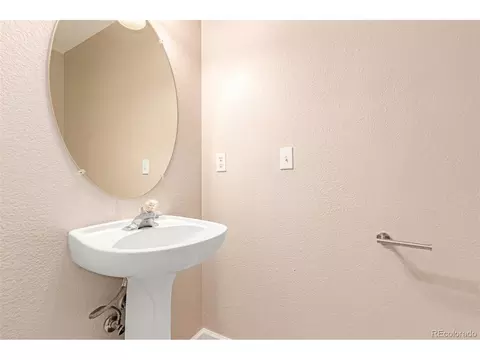 Undisclosed, Aurora, CO 80015 photo 22