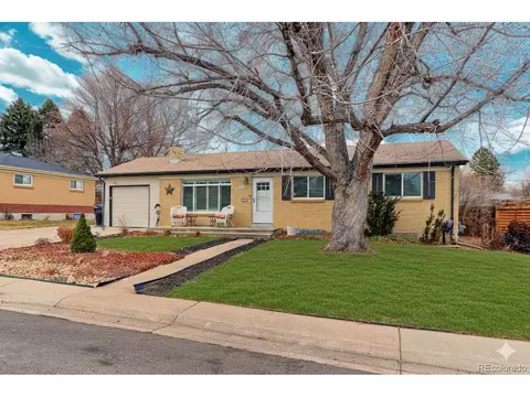 3333 W Wagon Trail Dr, Englewood, CO 80110