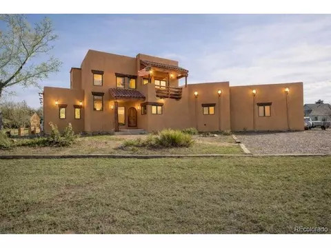310 E Francisco St, La Veta, CO 81055