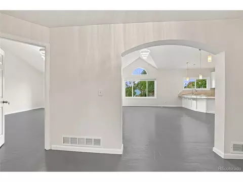 Entry Way - 18290 E Harvard Pl, Aurora, CO 80013 photo 2 of 3