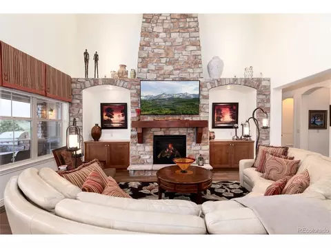 Living - 27386 E Jamison Cir, Aurora, CO 80016 photo 2 of 6