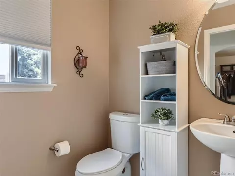 19599 E 40th Ave, Denver, CO 80249 photo 11