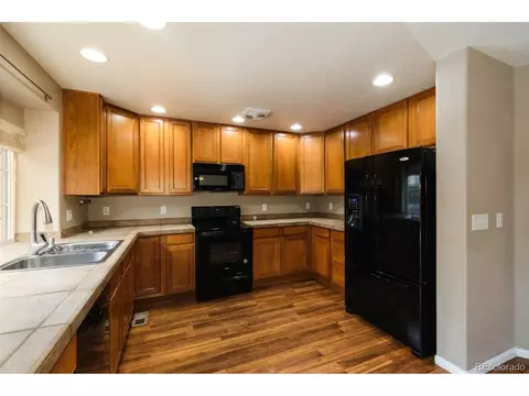 20852 E Girard Dr, Aurora, CO 80013 photo 4