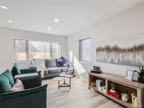 920 S Utica St #4, Denver, CO 80219
