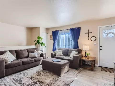 916 Mesa Ct, Windsor, CO 80550 photo 4
