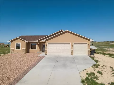 1665 N Calle Rosa Dr, Pueblo West, CO 81007