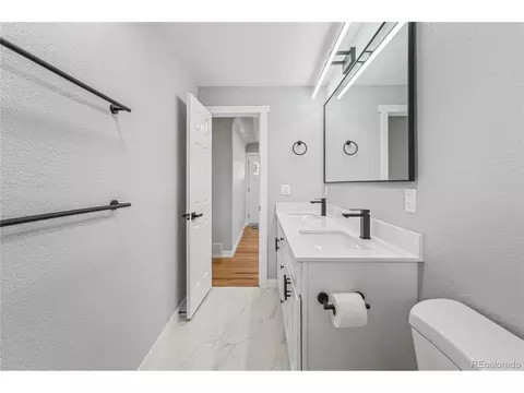 Bath - 7194 W 68th Ave, Arvada, CO 80003 photo 3 of 5