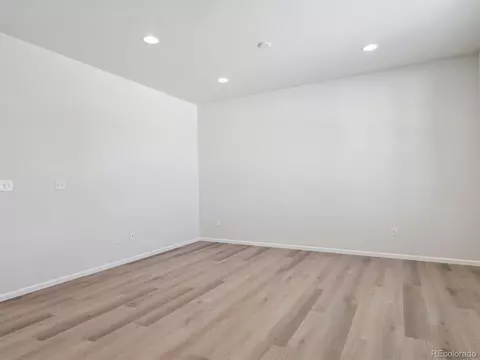 24560 E 36th Ave, Aurora, CO 80019 photo 2
