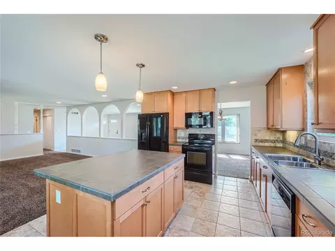 8405 Lamar Dr, Arvada, CO 80003 photo 12