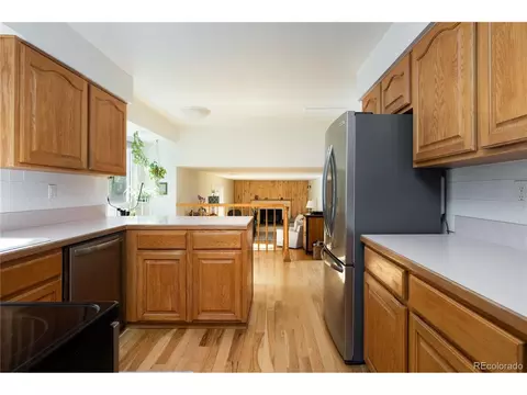 Kitchen - 4842 Earle Cir, Boulder, CO 80301 photo 2 of 5