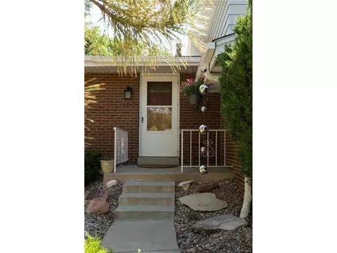 Exterior - 4842 Earle Cir, Boulder, CO 80301 photo 3 of 9