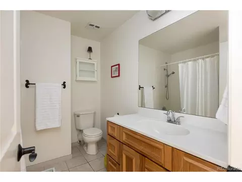 Bath - 4842 Earle Cir, Boulder, CO 80301 photo 3 of 4