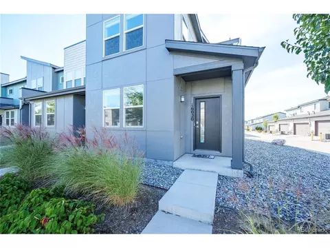 16020 E Warner Pl, Denver, CO 80239 photo 3