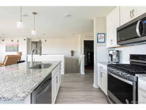 27551 E 7th Dr, Aurora, CO 80018 photo 6