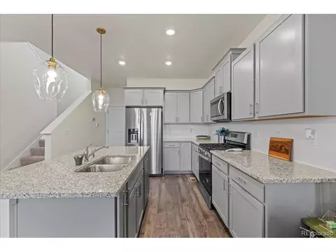 21943 E 8th Ave, Aurora, CO 80018 photo 3