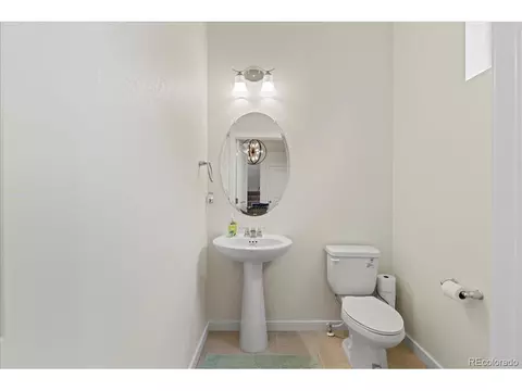21943 E 8th Ave, Aurora, CO 80018 photo 8