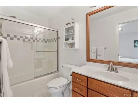 Bath - 8478 Haystack Ct, Longmont, CO 80503 photo 6 of 7