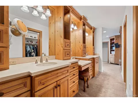Bath - 8478 Haystack Ct, Longmont, CO 80503 photo 2 of 7