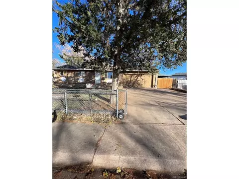 900 S Nile Way, Aurora, CO 80012