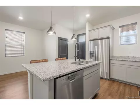 Kitchen - 7002 Kali Ct, Frederick, CO 80530 photo 5 of 7