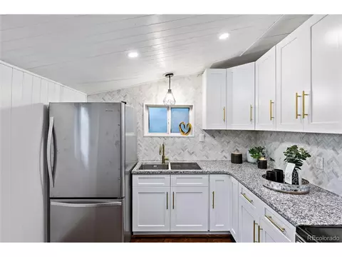 2707 E 33rd Ave, Denver, CO 80205 photo 9