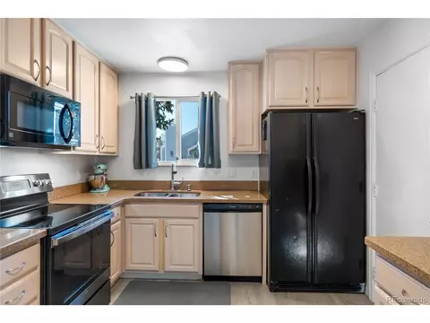 Kitchen - 16482 E Radcliff Pl #A, Aurora, CO 80015 photo 1 of 3