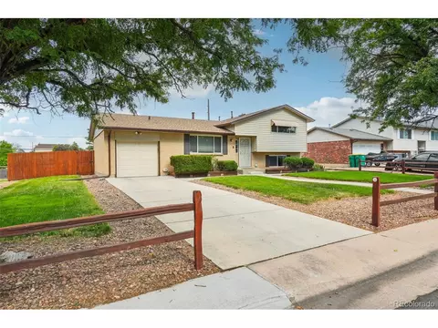 1088 Granby St, Aurora, CO 80011
