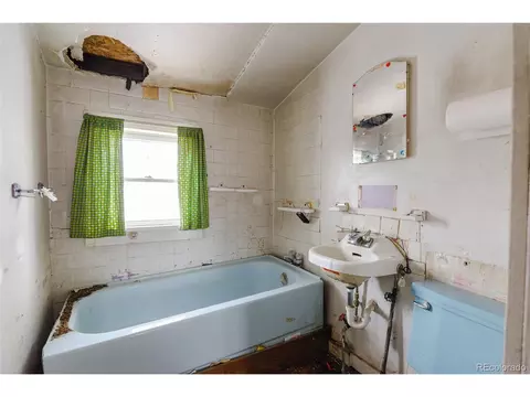 Undisclosed, Denver, CO 80205 photo 13