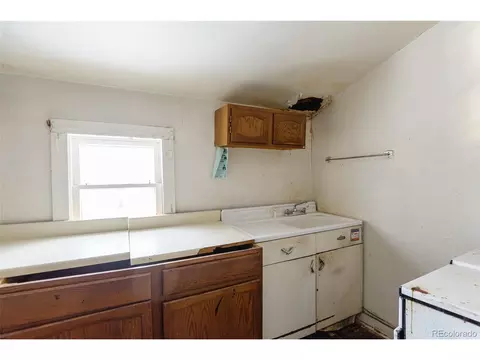 Undisclosed, Denver, CO 80205 photo 10