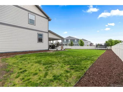 Exterior - 10359 Chinook St, Longmont, CO 80504 photo 7 of 10