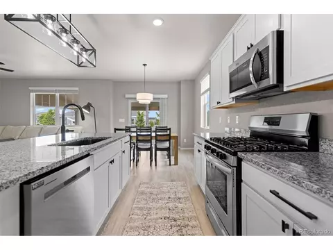 Kitchen - 10359 Chinook St, Longmont, CO 80504 photo 4 of 4