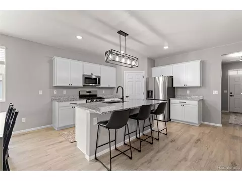 Kitchen - 10359 Chinook St, Longmont, CO 80504 photo 2 of 4