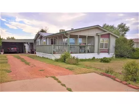1051 S Saddlerock Dr, Pueblo West, CO 81007