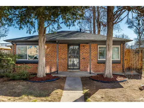 832 Dahlia St, Denver, CO 80220