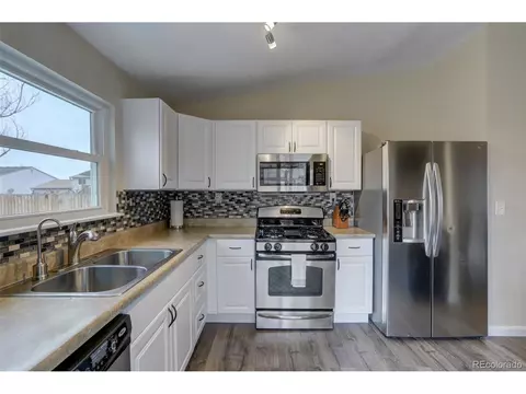 891 Centennial Dr, Bennett, CO 80102 photo 7