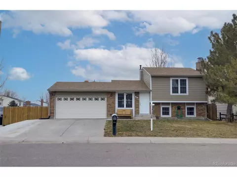 891 Centennial Dr, Bennett, CO 80102 photo 1