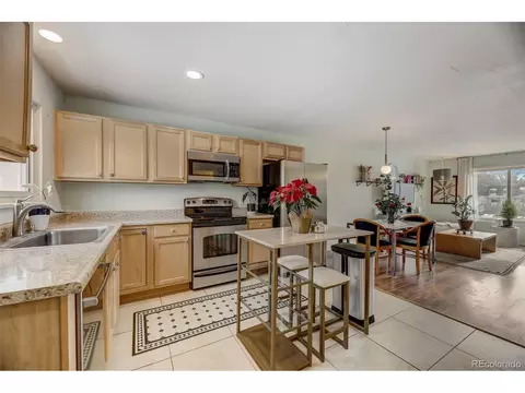 348 E Highline Cir, Centennial, CO 80122 photo 2