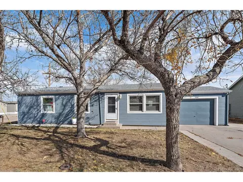 200 Elm St, Bennett, CO 80102 photo 2