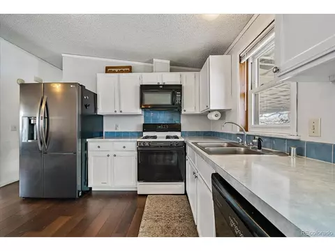 200 Elm St, Bennett, CO 80102 photo 8