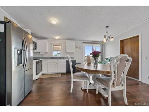 200 Elm St, Bennett, CO 80102 photo 6