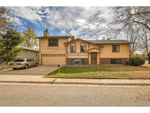 12102 E Hawaii Dr, Aurora, CO 80012