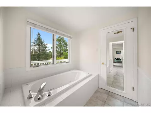 Bath - 16819 Easter Ave, Foxfield, CO 80016 photo 4 of 7