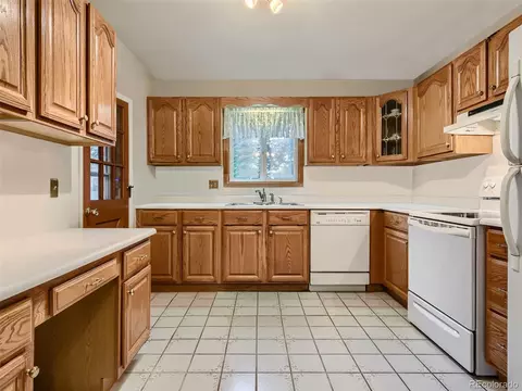 1105 S Wright St, Lakewood, CO 80228 photo 5