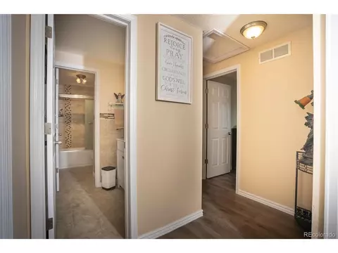 8760 E Yale Ave #E, Denver, CO 80231 photo 12