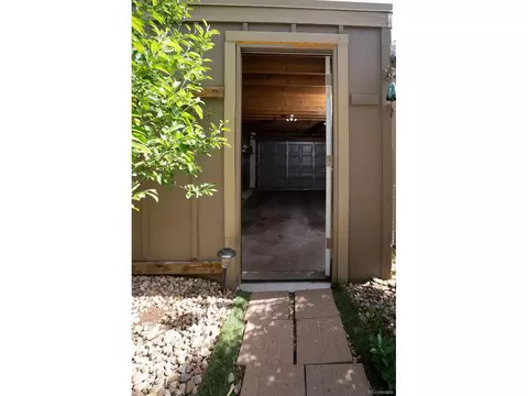 8760 E Yale Ave #E, Denver, CO 80231 photo 28