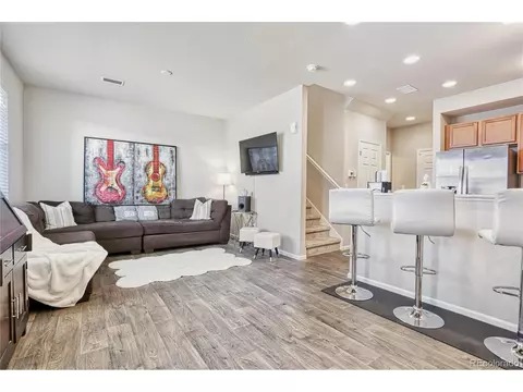 16177 Elk Pl, Denver, CO 80239 photo 3